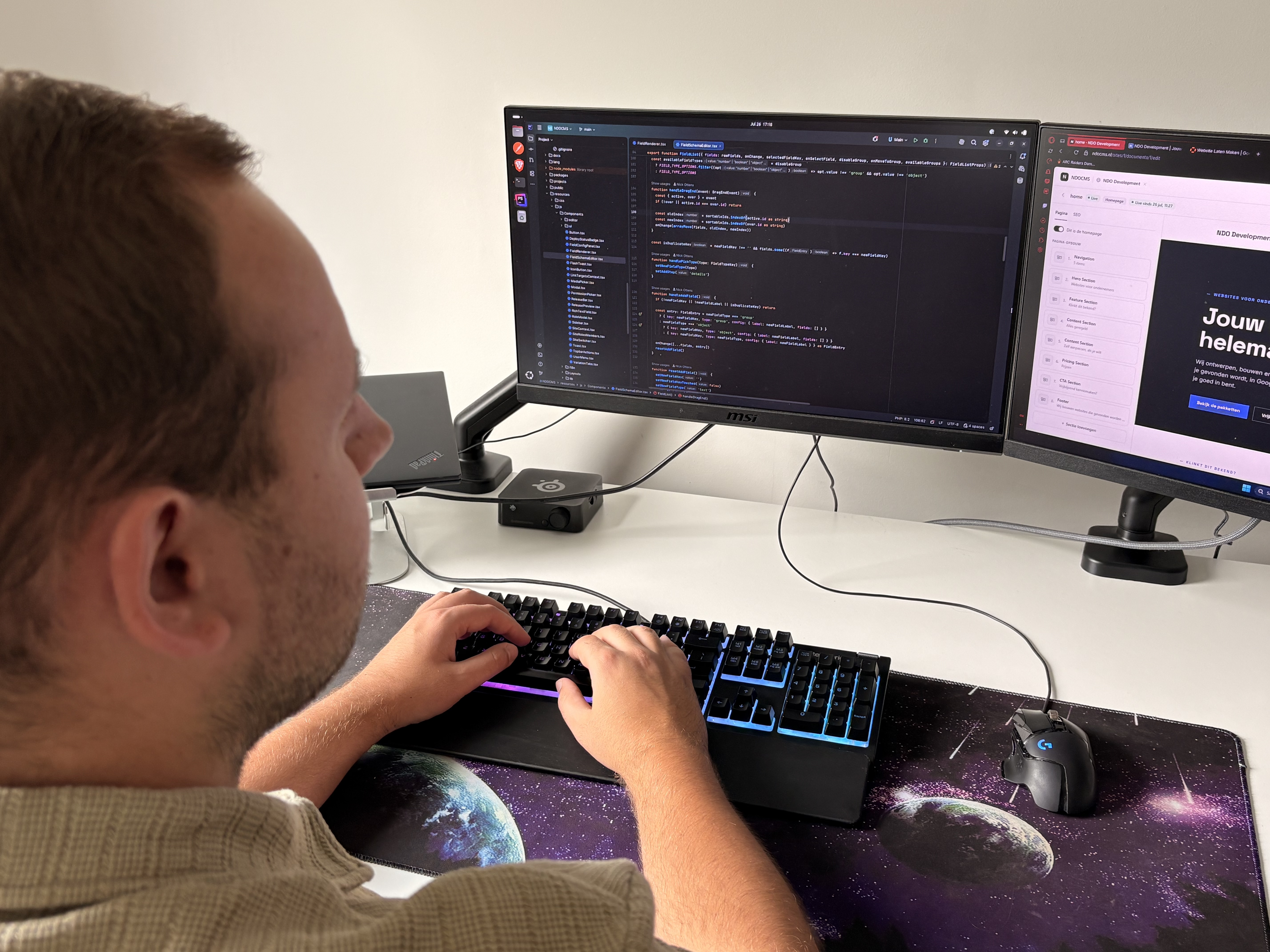 Nick aan het programmeren aan het NDOCMS.